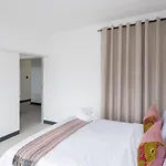 Loxton Apartment