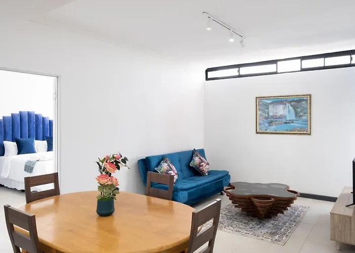 Loxton Apartment