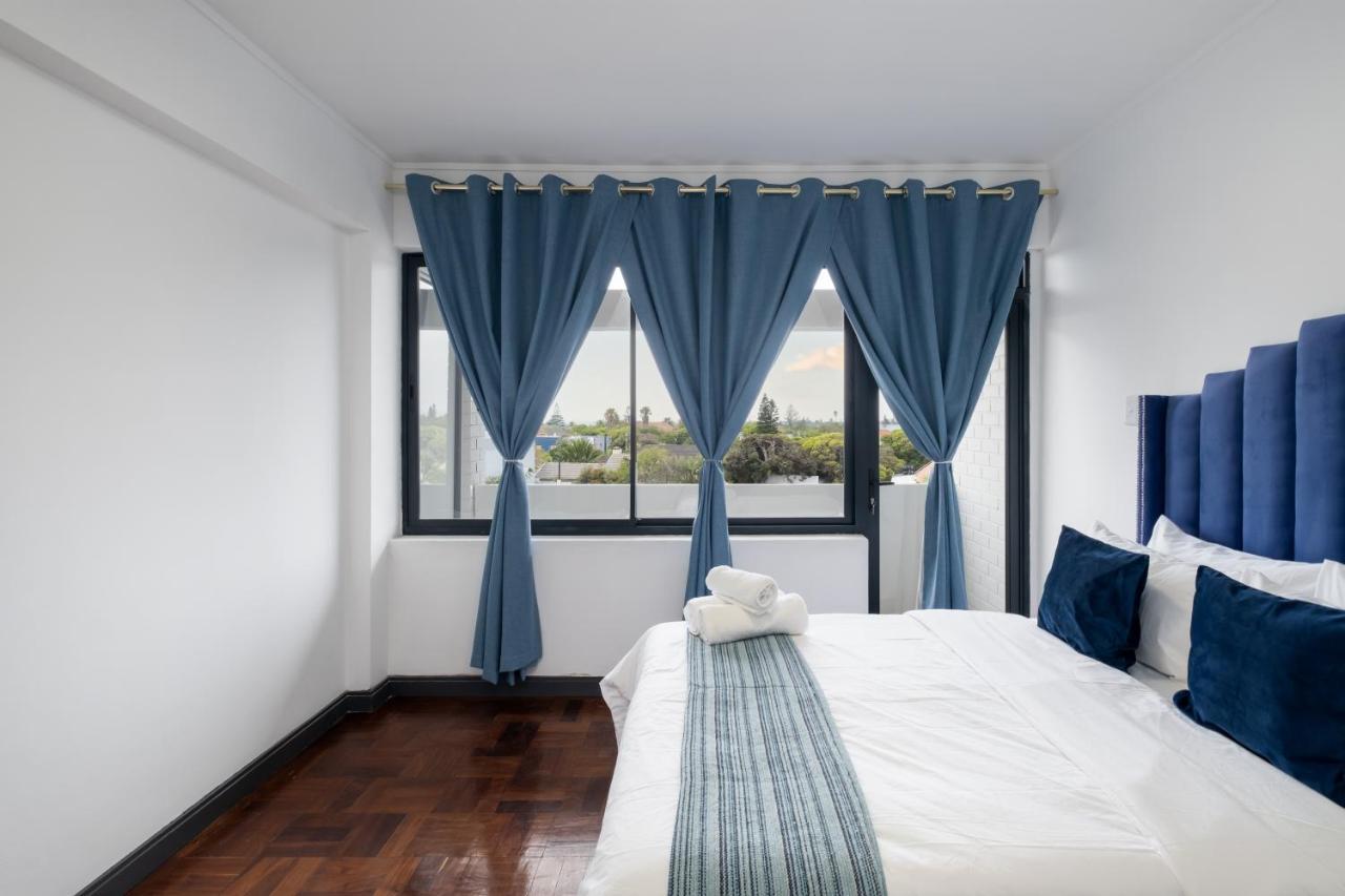 Loxton Apartment *